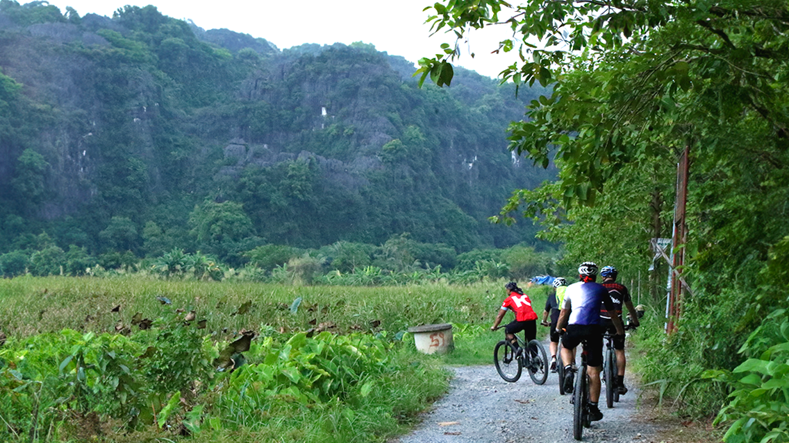 Cycling Tour via Backroads from Hanoi to Ho Chi Minh City 15 Days